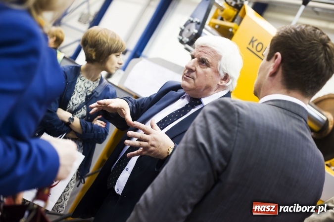 Zdjęcie w galerii na portalu naszraciborz.pl: Trzeba eliminować urzędniczą zarazę, czyli o budowaniu konkurencyjności miasta na I Forum Gospodarczym w Raciborzu wiadomości z regionu