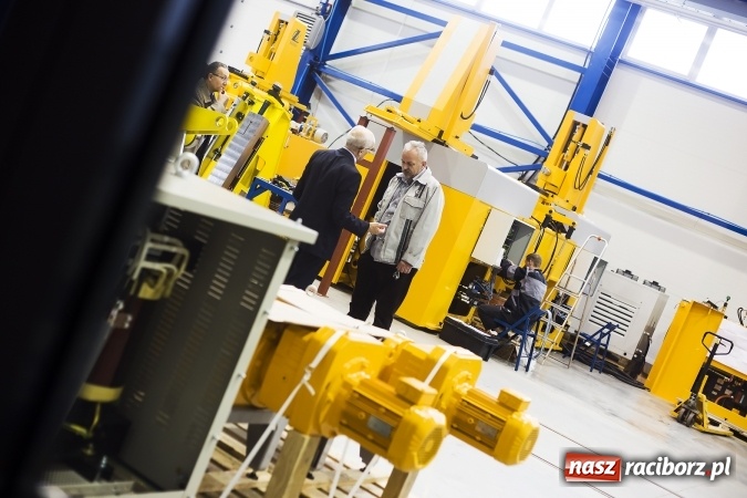 Zdjęcie w galerii na portalu naszraciborz.pl: Trzeba eliminować urzędniczą zarazę, czyli o budowaniu konkurencyjności miasta na I Forum Gospodarczym w Raciborzu wiadomości z regionu