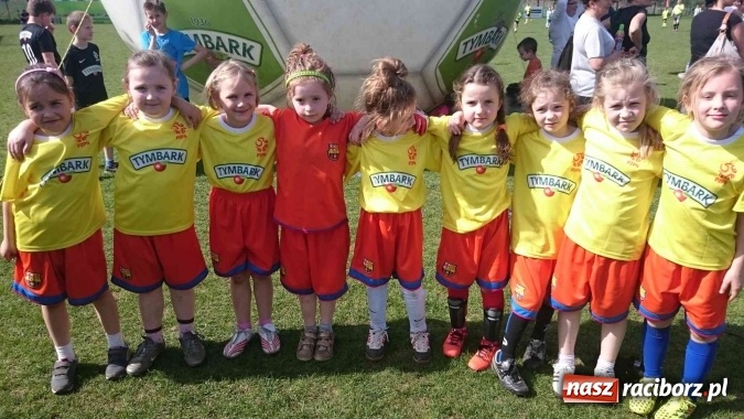 Zdjęcie w galerii na portalu naszraciborz.pl: Najmłodsze piłkarki z Pawłowa wicemistrzyniami Śląska wiadomości z regionu