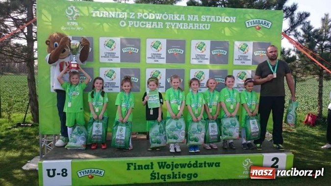 Zdjęcie w galerii na portalu naszraciborz.pl: Najmłodsze piłkarki z Pawłowa wicemistrzyniami Śląska wiadomości z regionu