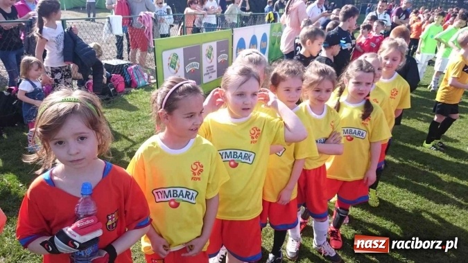 Zdjęcie w galerii na portalu naszraciborz.pl: Najmłodsze piłkarki z Pawłowa wicemistrzyniami Śląska wiadomości z regionu
