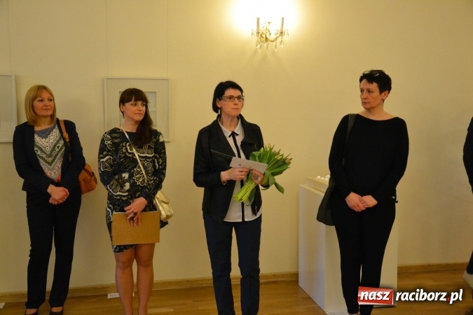 Zdjęcie w galerii na portalu naszraciborz.pl: PALIMPSESTY - wernisaż prac Joanny Apanowicz na zamku wiadomości z regionu