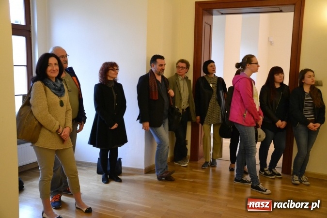 Zdjęcie w galerii na portalu naszraciborz.pl: PALIMPSESTY - wernisaż prac Joanny Apanowicz na zamku wiadomości z regionu