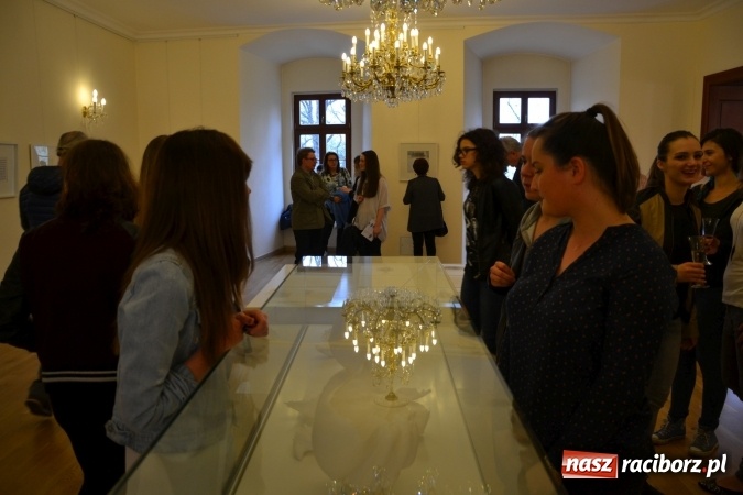 Zdjęcie w galerii na portalu naszraciborz.pl: PALIMPSESTY - wernisaż prac Joanny Apanowicz na zamku wiadomości z regionu