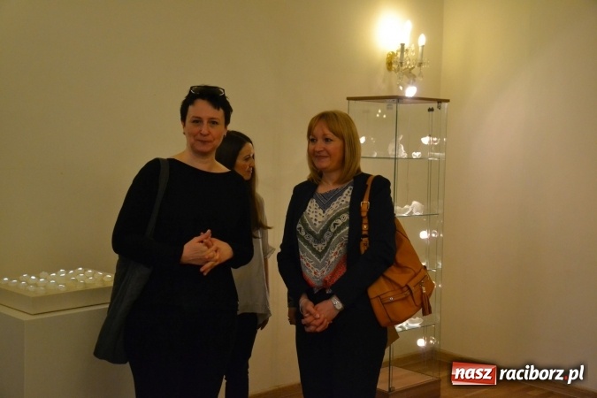 Zdjęcie w galerii na portalu naszraciborz.pl: PALIMPSESTY - wernisaż prac Joanny Apanowicz na zamku wiadomości z regionu