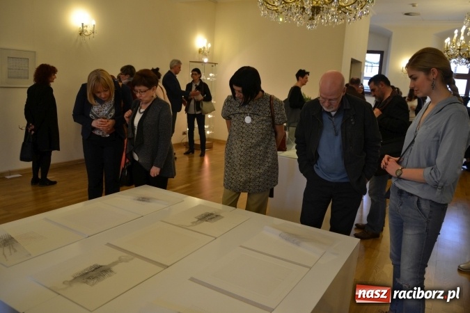 Zdjęcie w galerii na portalu naszraciborz.pl: PALIMPSESTY - wernisaż prac Joanny Apanowicz na zamku wiadomości z regionu