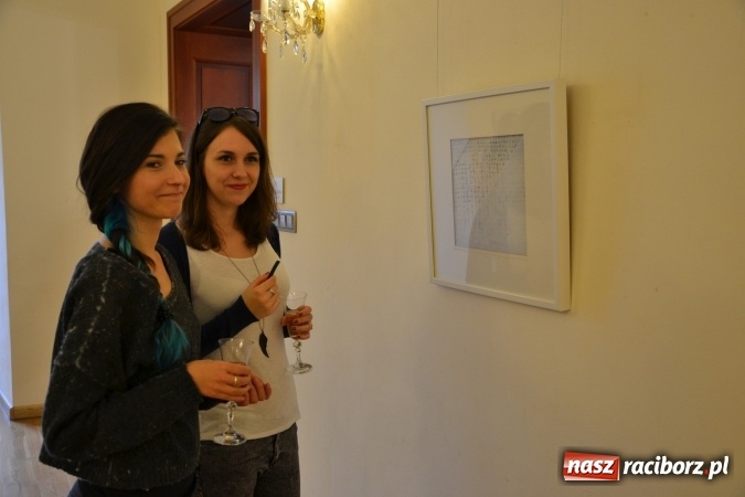 Zdjęcie w galerii na portalu naszraciborz.pl: PALIMPSESTY - wernisaż prac Joanny Apanowicz na zamku wiadomości z regionu