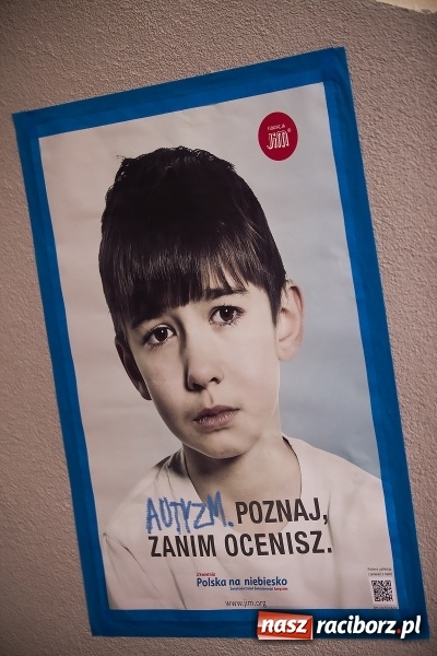 Zdjęcie w galerii na portalu naszraciborz.pl: SP 1. Obchody Dnia Świadomości Autyzmu wiadomości z regionu