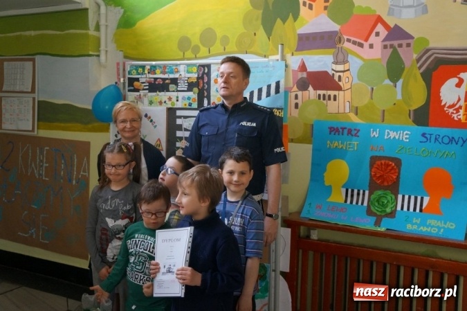 Zdjęcie w galerii na portalu naszraciborz.pl: Jestem bezpieczny na drodze - ZSS i policjanci zorganizowali konkurs plastyczny dla uczniów  wiadomości z regionu
