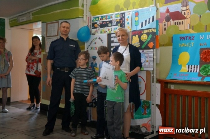 Zdjęcie w galerii na portalu naszraciborz.pl: Jestem bezpieczny na drodze - ZSS i policjanci zorganizowali konkurs plastyczny dla uczniów  wiadomości z regionu