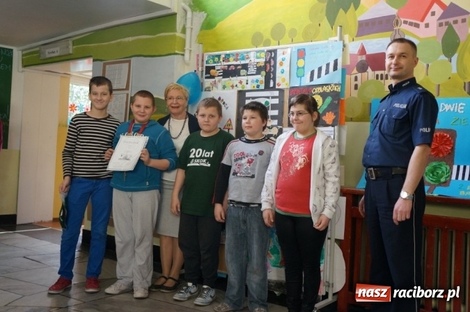 Zdjęcie w galerii na portalu naszraciborz.pl: Jestem bezpieczny na drodze - ZSS i policjanci zorganizowali konkurs plastyczny dla uczniów  wiadomości z regionu