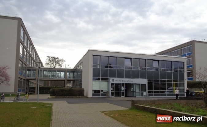 Zdjęcie w galerii na portalu naszraciborz.pl: Raciborzanie zdobędą doświadczenie w PTB. Jest tu najdokładniejszy zegar atomowy wiadomości z regionu