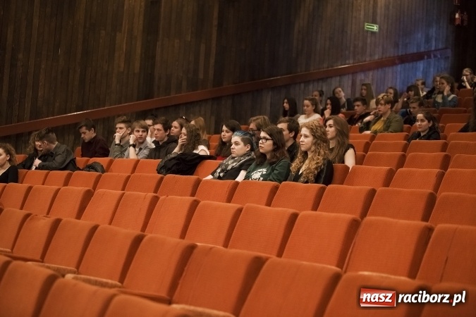 Zdjęcie w galerii na portalu naszraciborz.pl: Koncert zespołu Liarman w szkole muzycznej wiadomości z regionu