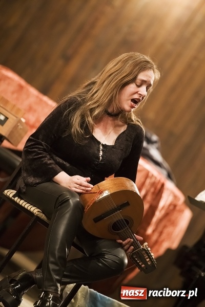 Zdjęcie w galerii na portalu naszraciborz.pl: Koncert zespołu Liarman w szkole muzycznej wiadomości z regionu