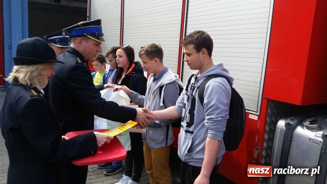 Zdjęcie w galerii na portalu naszraciborz.pl: Sukces uczniów Gimnazjum nr 5 w Turnieju Wiedzy Pożarniczej   wiadomości z regionu