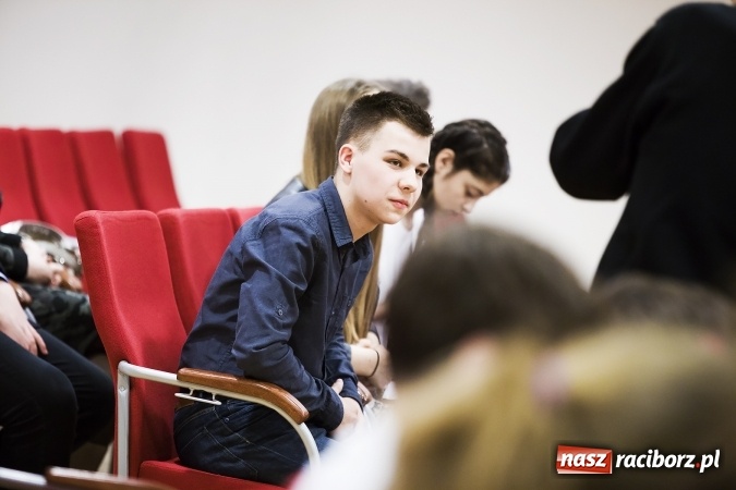 Zdjęcie w galerii na portalu naszraciborz.pl: Trwają przesłuchania do IV Ogólnopolskiego Konkursu Piosenki Hiszpańskojęzycznej wiadomości z regionu