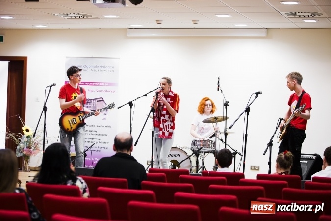 Zdjęcie w galerii na portalu naszraciborz.pl: Trwają przesłuchania do IV Ogólnopolskiego Konkursu Piosenki Hiszpańskojęzycznej wiadomości z regionu