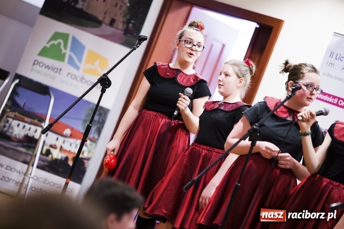 Zdjęcie w galerii na portalu naszraciborz.pl: Trwają przesłuchania do IV Ogólnopolskiego Konkursu Piosenki Hiszpańskojęzycznej wiadomości z regionu