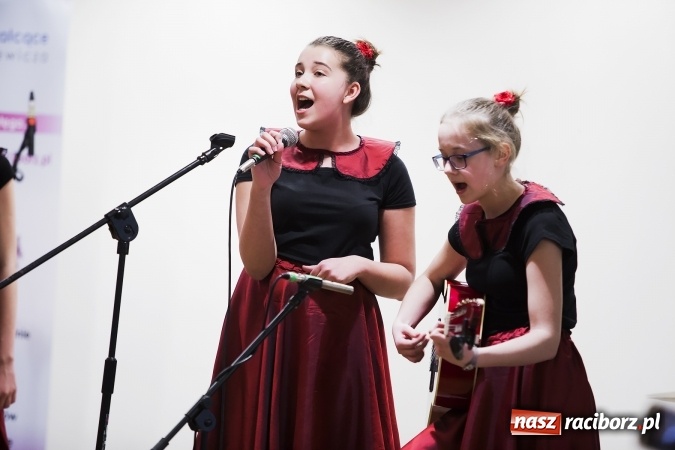 Zdjęcie w galerii na portalu naszraciborz.pl: Trwają przesłuchania do IV Ogólnopolskiego Konkursu Piosenki Hiszpańskojęzycznej wiadomości z regionu