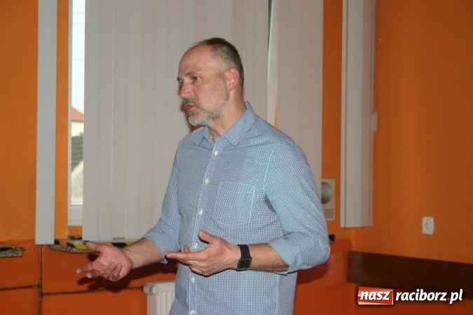 Zdjęcie w galerii na portalu naszraciborz.pl: 9820 kilometrów w 58 dni. Slajdowisko Jana Surgi w Nędzy  wiadomości z regionu