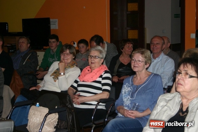 Zdjęcie w galerii na portalu naszraciborz.pl: 9820 kilometrów w 58 dni. Slajdowisko Jana Surgi w Nędzy  wiadomości z regionu