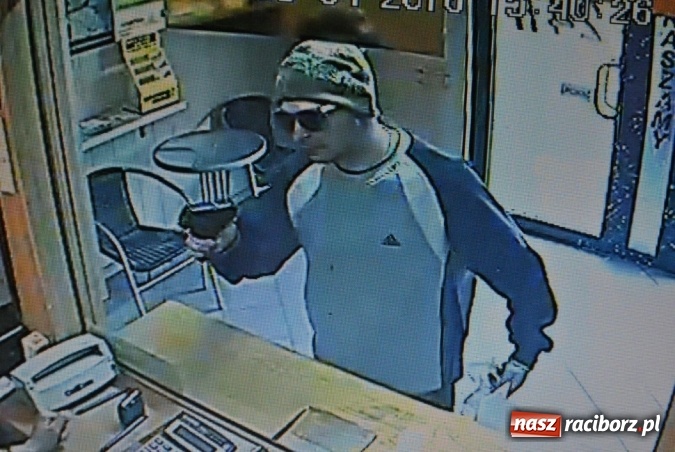 Zdjęcie w galerii na portalu naszraciborz.pl: Dwaj sprawcy napadu na kantor w Raciborzu zatrzymani! Pomogły publikacje w mediach wiadomości z regionu