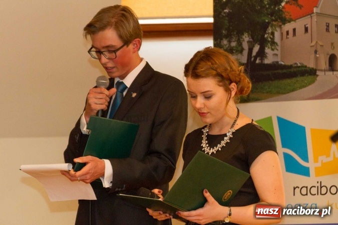 Zdjęcie w galerii na portalu naszraciborz.pl: IV Ogólnopolski Konkurs Piosenki Hiszpańskojęzycznej na Zamku Piastowskim za nami  wiadomości z regionu