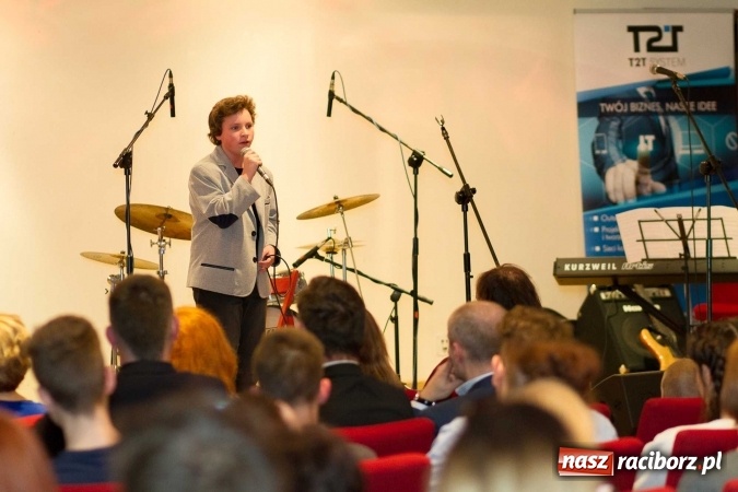 Zdjęcie w galerii na portalu naszraciborz.pl: IV Ogólnopolski Konkurs Piosenki Hiszpańskojęzycznej na Zamku Piastowskim za nami  wiadomości z regionu