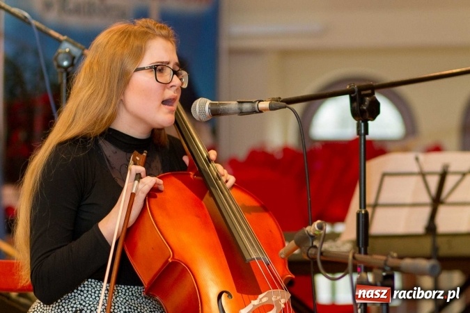 Zdjęcie w galerii na portalu naszraciborz.pl: IV Ogólnopolski Konkurs Piosenki Hiszpańskojęzycznej na Zamku Piastowskim za nami  wiadomości z regionu