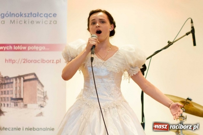 Zdjęcie w galerii na portalu naszraciborz.pl: IV Ogólnopolski Konkurs Piosenki Hiszpańskojęzycznej na Zamku Piastowskim za nami  wiadomości z regionu