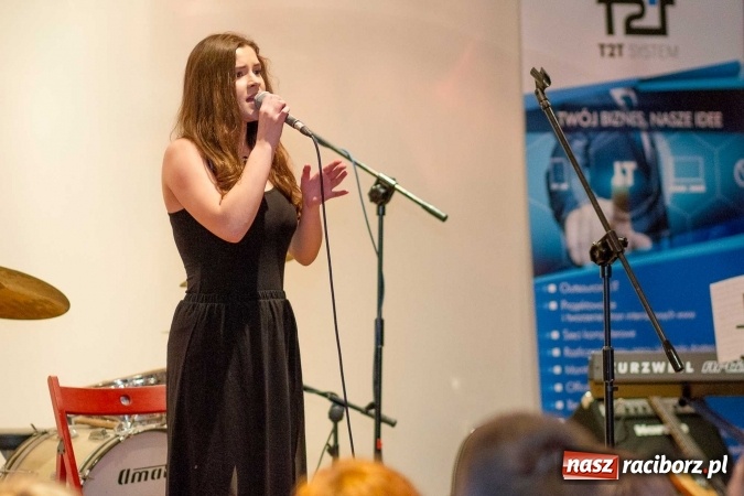 Zdjęcie w galerii na portalu naszraciborz.pl: IV Ogólnopolski Konkurs Piosenki Hiszpańskojęzycznej na Zamku Piastowskim za nami  wiadomości z regionu