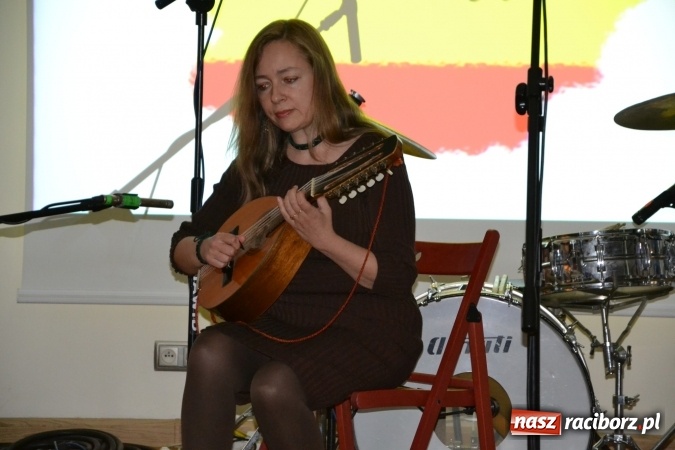 Zdjęcie w galerii na portalu naszraciborz.pl: IV Ogólnopolski Konkurs Piosenki Hiszpańskojęzycznej na Zamku Piastowskim za nami  wiadomości z regionu