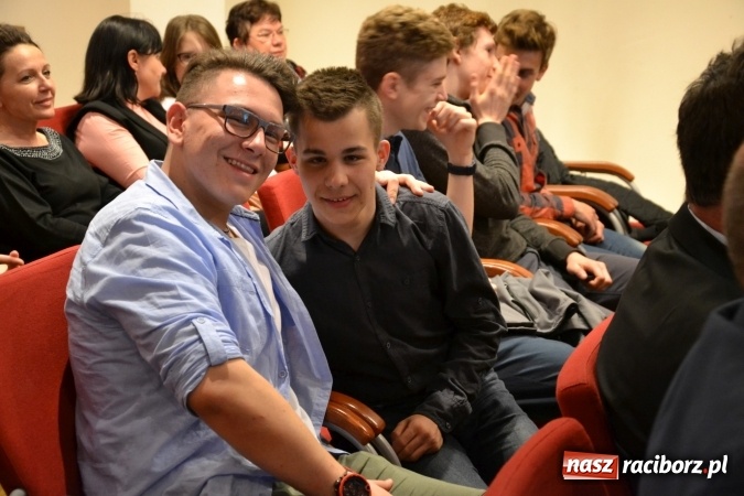 Zdjęcie w galerii na portalu naszraciborz.pl: IV Ogólnopolski Konkurs Piosenki Hiszpańskojęzycznej na Zamku Piastowskim za nami  wiadomości z regionu