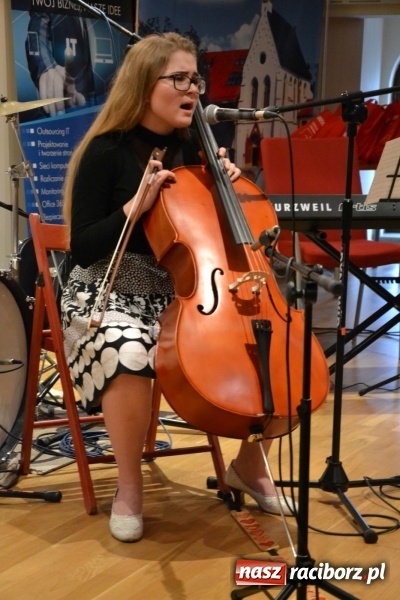 Zdjęcie w galerii na portalu naszraciborz.pl: IV Ogólnopolski Konkurs Piosenki Hiszpańskojęzycznej na Zamku Piastowskim za nami  wiadomości z regionu