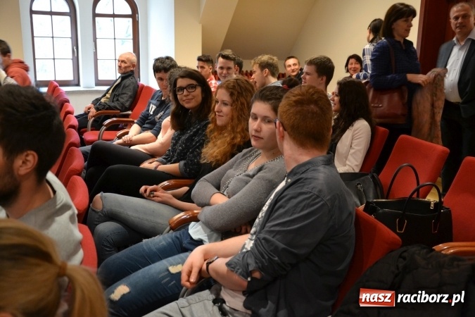 Zdjęcie w galerii na portalu naszraciborz.pl: IV Ogólnopolski Konkurs Piosenki Hiszpańskojęzycznej na Zamku Piastowskim za nami  wiadomości z regionu