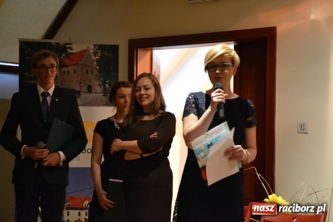 Zdjęcie w galerii na portalu naszraciborz.pl: IV Ogólnopolski Konkurs Piosenki Hiszpańskojęzycznej na Zamku Piastowskim za nami  wiadomości z regionu