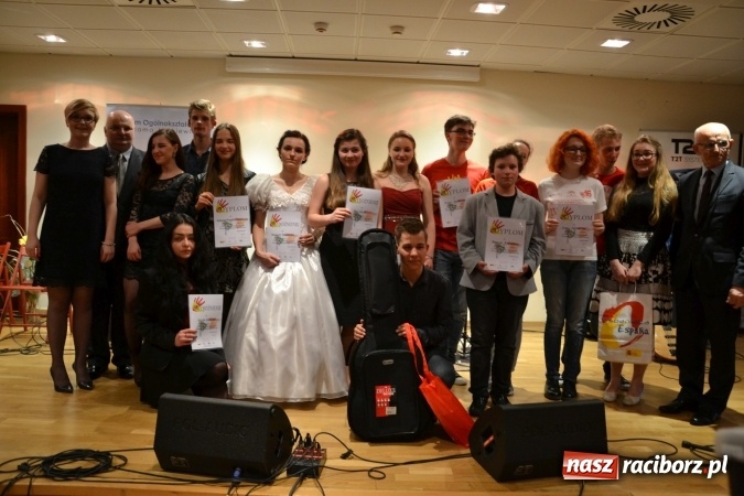 Zdjęcie w galerii na portalu naszraciborz.pl: IV Ogólnopolski Konkurs Piosenki Hiszpańskojęzycznej na Zamku Piastowskim za nami  wiadomości z regionu