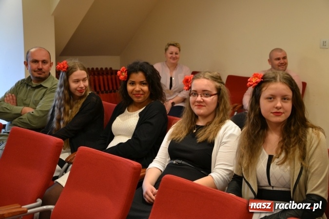 Zdjęcie w galerii na portalu naszraciborz.pl: IV Ogólnopolski Konkurs Piosenki Hiszpańskojęzycznej na Zamku Piastowskim za nami  wiadomości z regionu