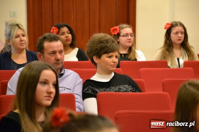 Zdjęcie w galerii na portalu naszraciborz.pl: IV Ogólnopolski Konkurs Piosenki Hiszpańskojęzycznej na Zamku Piastowskim za nami  wiadomości z regionu