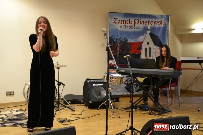 Zdjęcie w galerii na portalu naszraciborz.pl: IV Ogólnopolski Konkurs Piosenki Hiszpańskojęzycznej na Zamku Piastowskim za nami  wiadomości z regionu