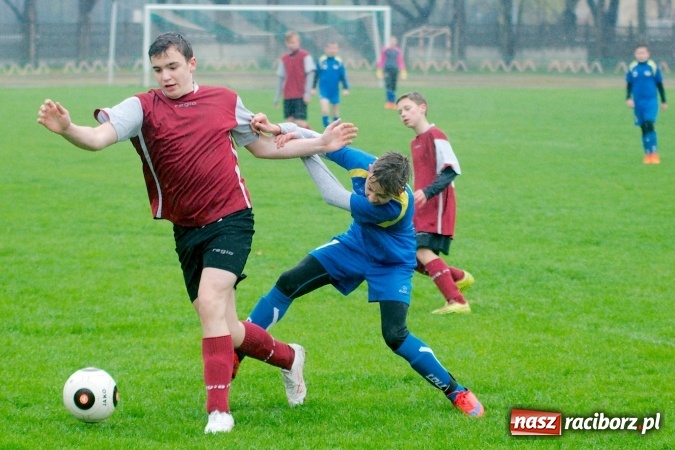 Zdjęcie w galerii na portalu naszraciborz.pl: Łatwa wygrana trampkarzy młodszych Ikara wiadomości z regionu