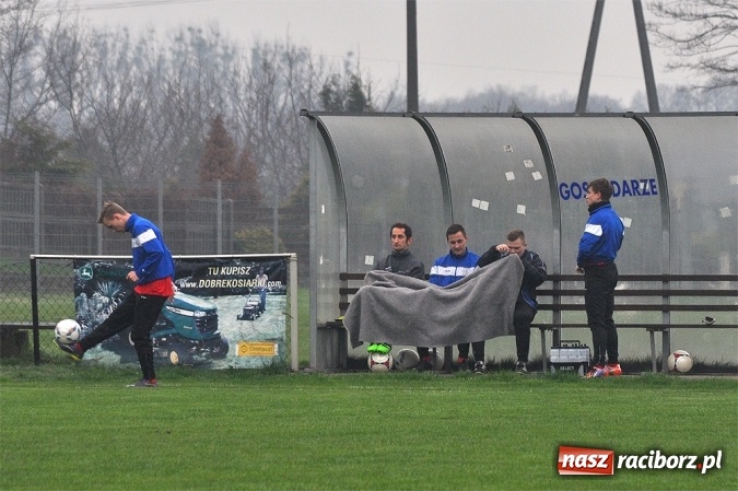 Zdjęcie w galerii na portalu naszraciborz.pl: Gol w ostatniej minucie na wagę zwycięstwa wiadomości z regionu