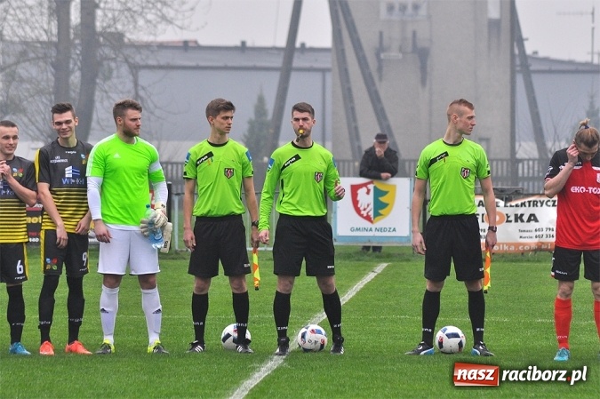 Zdjęcie w galerii na portalu naszraciborz.pl: Gol w ostatniej minucie na wagę zwycięstwa wiadomości z regionu