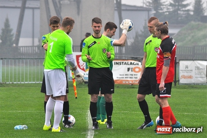 Zdjęcie w galerii na portalu naszraciborz.pl: Gol w ostatniej minucie na wagę zwycięstwa wiadomości z regionu