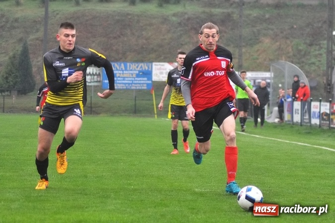 Zdjęcie w galerii na portalu naszraciborz.pl: Gol w ostatniej minucie na wagę zwycięstwa wiadomości z regionu