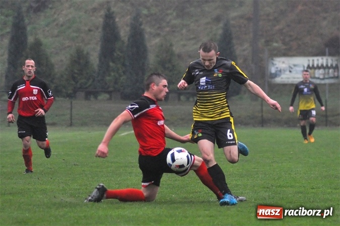 Zdjęcie w galerii na portalu naszraciborz.pl: Gol w ostatniej minucie na wagę zwycięstwa wiadomości z regionu