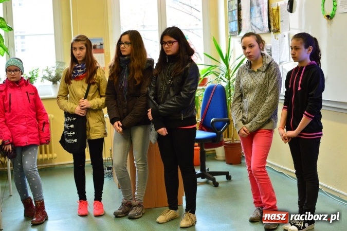 Zdjęcie w galerii na portalu naszraciborz.pl: Tańce, walki i gry, czyli Dzień Otwarty w G5 wiadomości z regionu