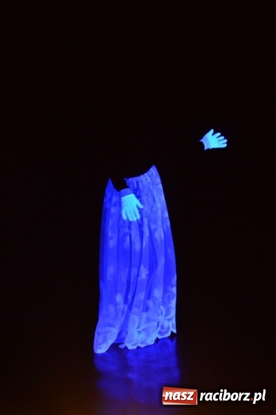 Zdjęcie w galerii na portalu naszraciborz.pl: Tańce, walki i gry, czyli Dzień Otwarty w G5 wiadomości z regionu