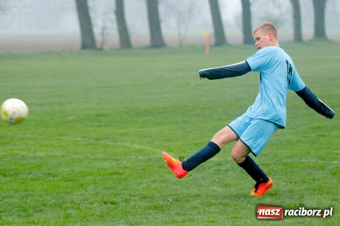 Zdjęcie w galerii na portalu naszraciborz.pl: Zawada Książęca lepsza od Bieńkowic. Gospodarze poddali mecz wiadomości z regionu