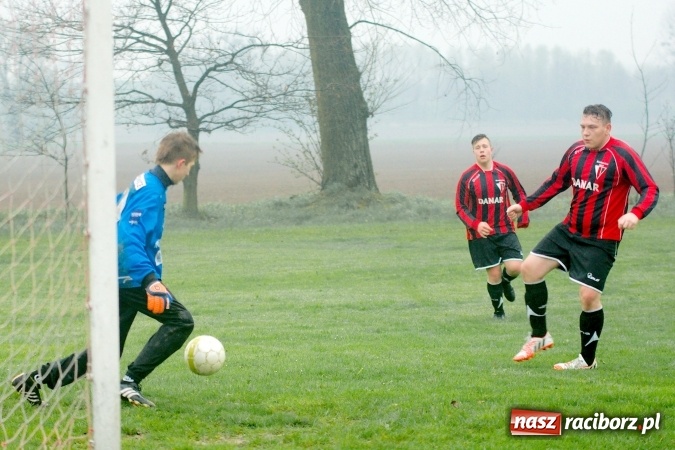 Zdjęcie w galerii na portalu naszraciborz.pl: Zawada Książęca lepsza od Bieńkowic. Gospodarze poddali mecz wiadomości z regionu